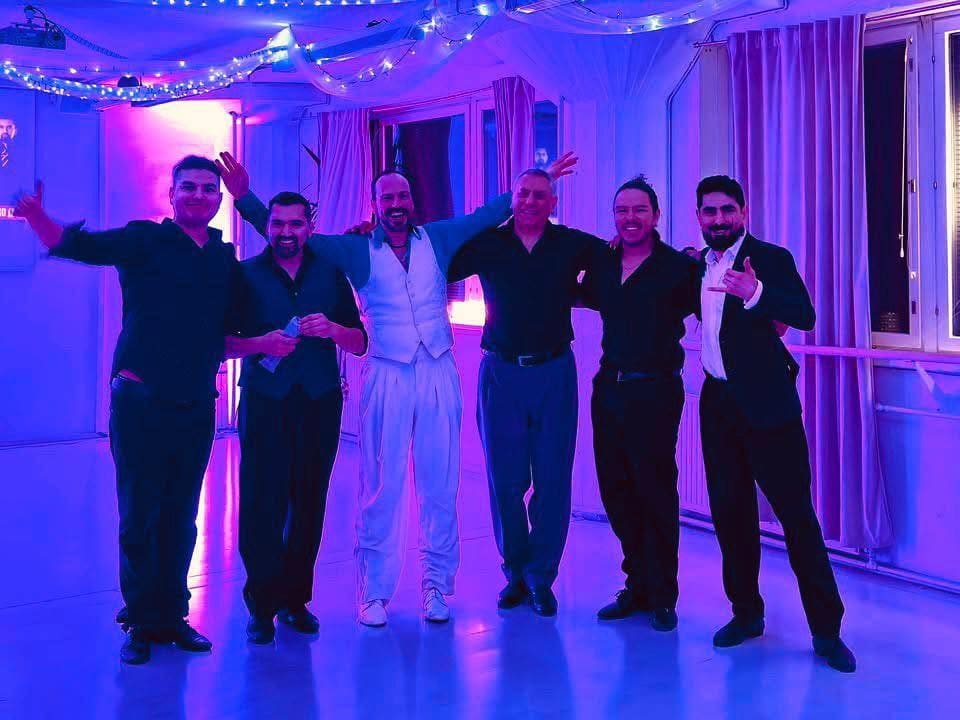 Argentiinalaisen tangon tunti Tango Club Helsinki -studiolla